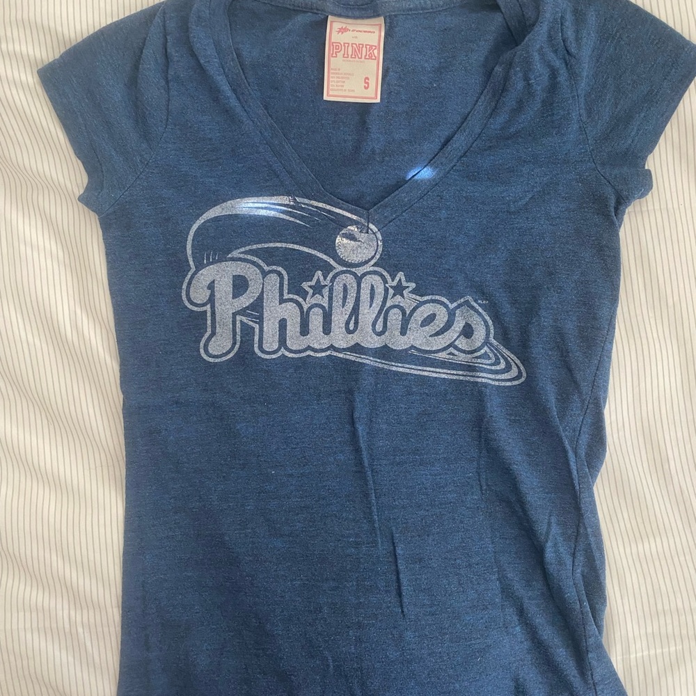 3 Phillies tees